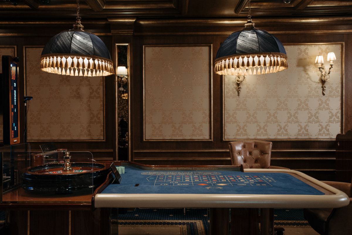 Mengenal Meja Live Casino: Suasana, Aturan, dan Batas yang Sehat