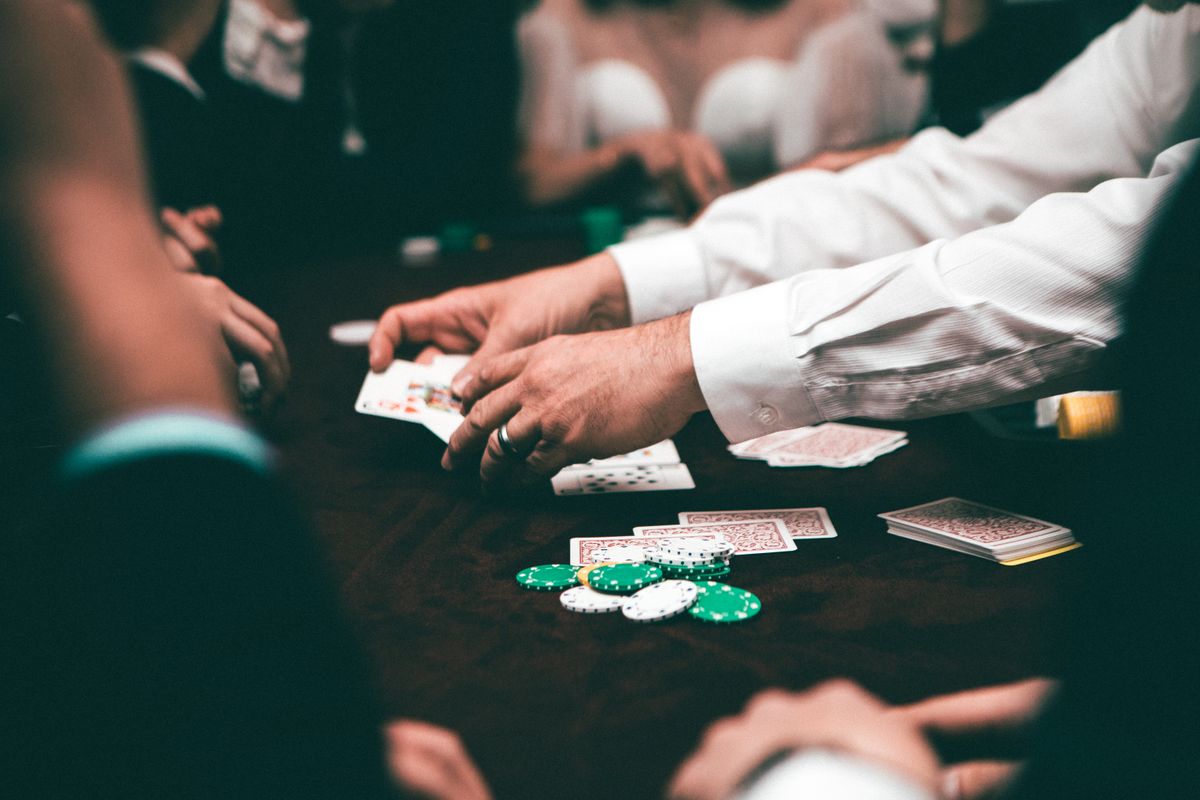 Dasar-Dasar Poker Online untuk Pembaca Pemula
