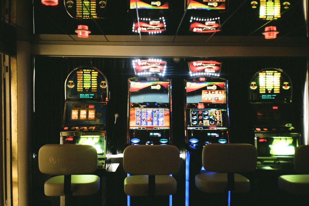 Cara Membaca Fitur Slot Tanpa Terjebak Janji Berlebihan